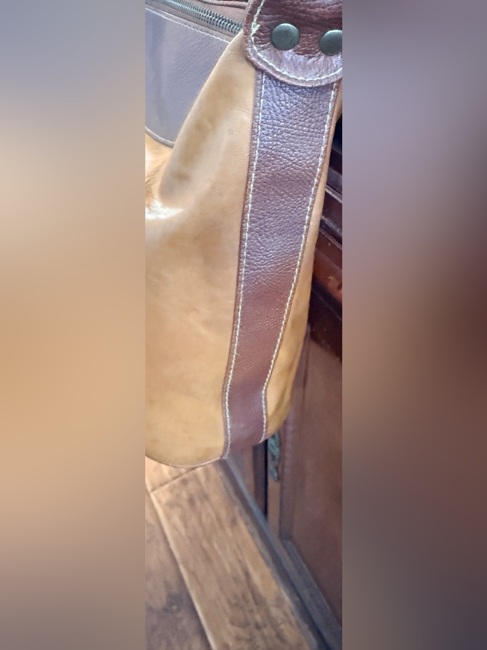 Capezio Two-Tone Vintage
Leather Shoulder Bag/crossbody
|Bronze Hardware | EUC - Picture 8 of 14